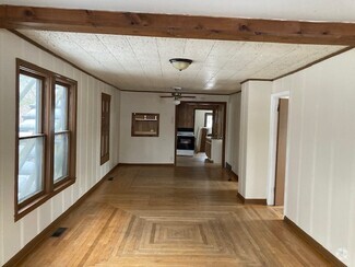 Building Photo - 48 Watervliet Ave