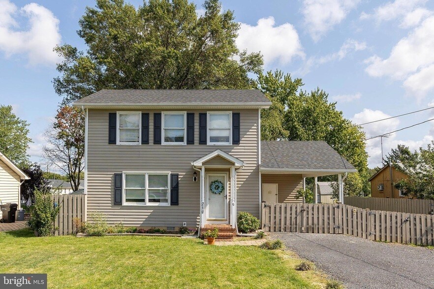 Foto principal - 210 Summit Ave