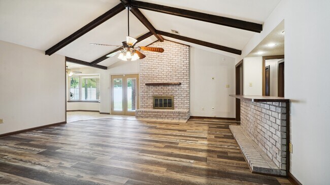 Foto del edificio - 3505 Lake Arrowhead Dr