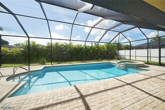 Building Photo - 1502 SW 38th St