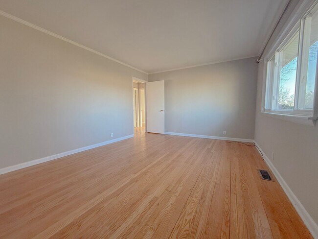Foto del edificio - Spacious 3 Bedroom Home with Limited-Time $500 Move-In Special