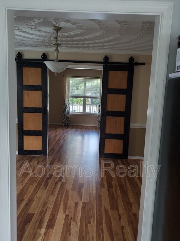 Foto del edificio - 4453 Old Princess Anne Rd