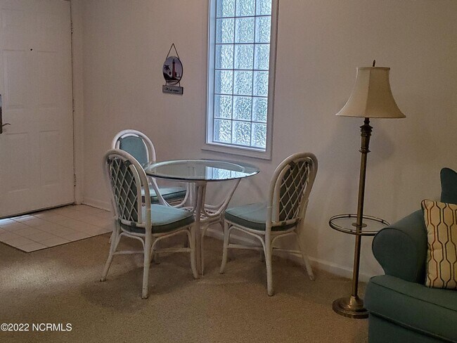 Building Photo - 165 Royal Poste Rd