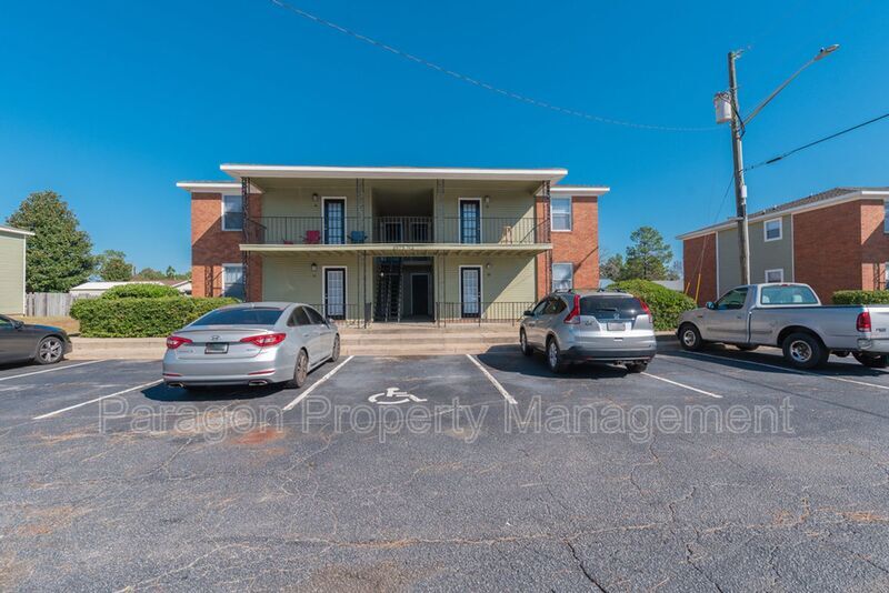 Primary Photo - 2575 1/2 Tobacco Rd