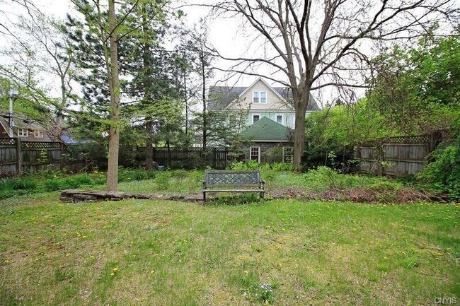 Building Photo - 422 Euclid Ave