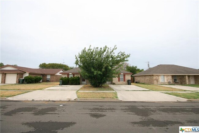 Building Photo - 1705 Windward Dr