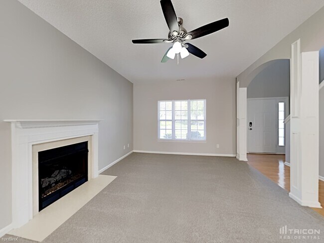 Building Photo - 3201 Viola Ln
