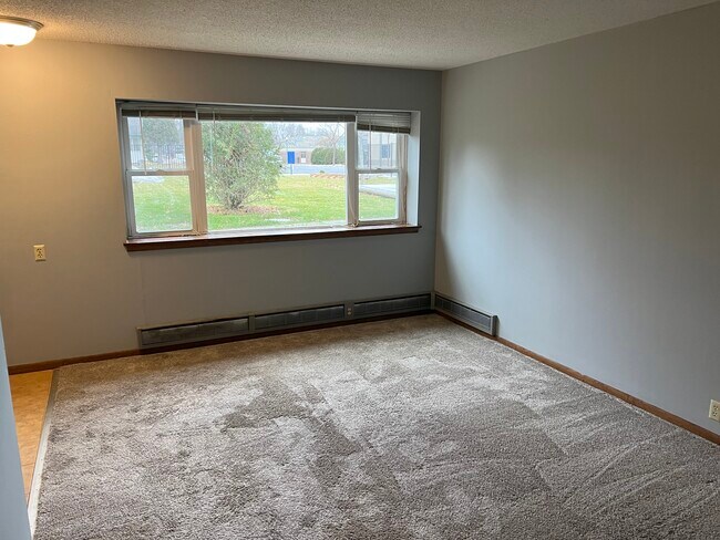 Sala de estar - 215 Birch St S