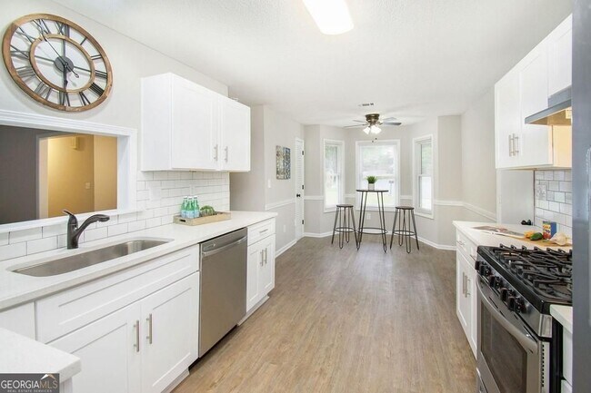 Foto del edificio - 140 Crabtree Dr