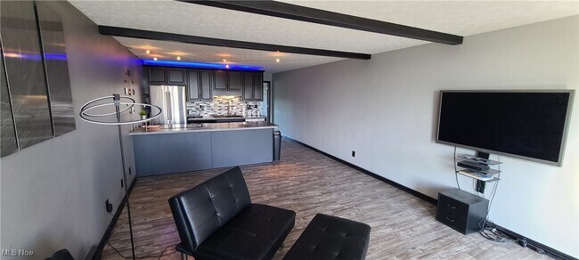 Foto del edificio - 2331 E Market St