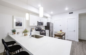 Vintage at SLO photo'