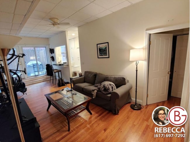 UNIT #M - 265 Clarendon St