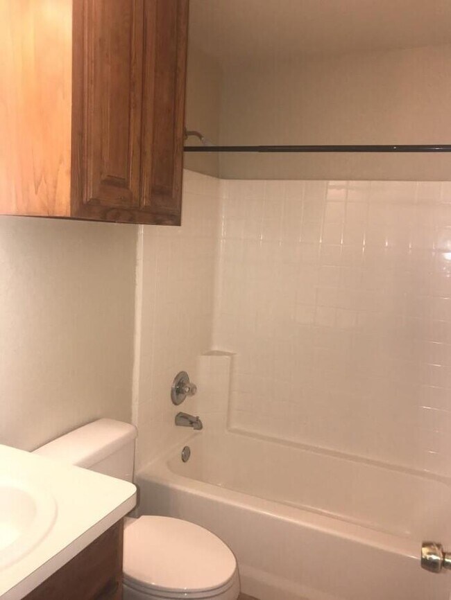 Building Photo - 4913 Brianhill Dr
