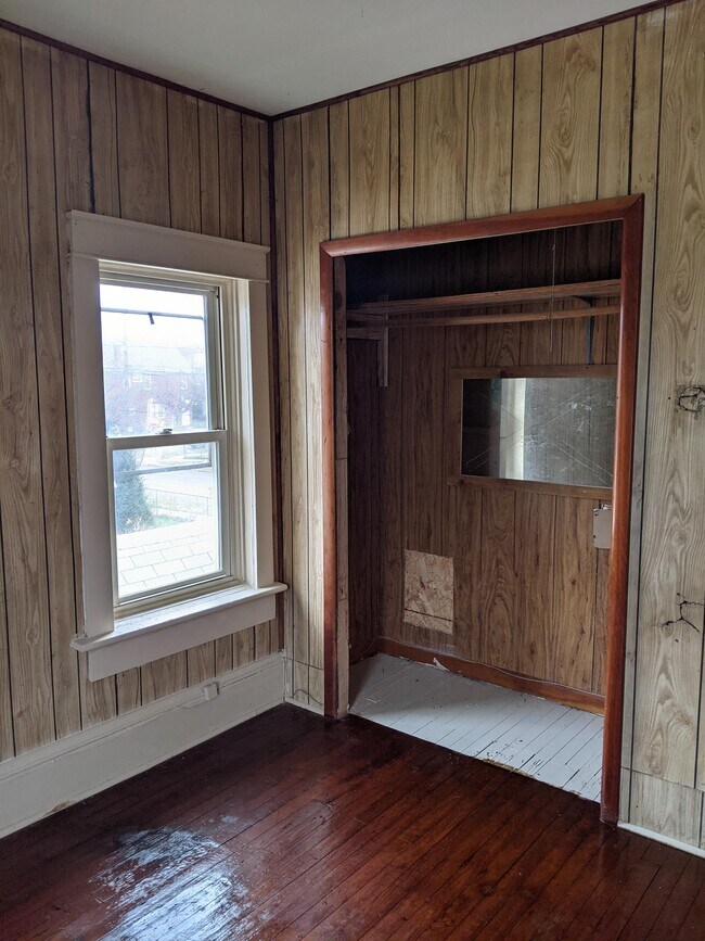 Building Photo - 1348 Lynn St