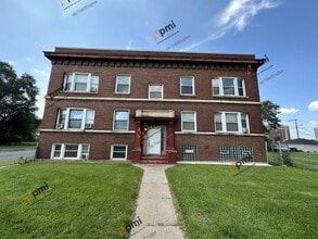Building Photo - 672 Connecticut St