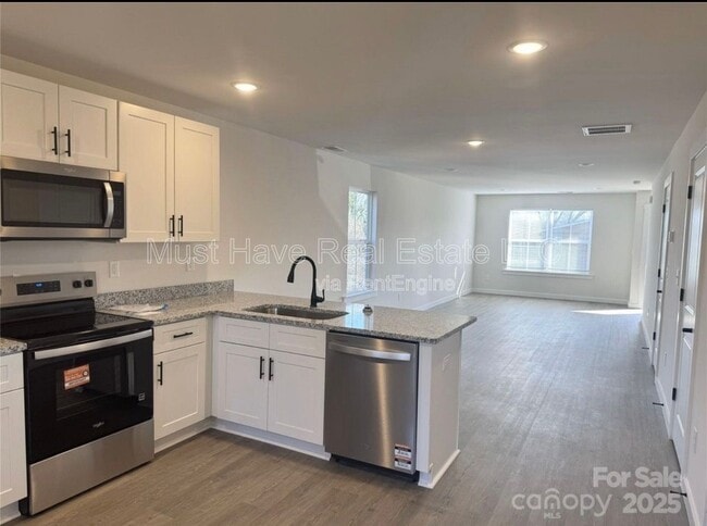 Photo - 117 3rd Ave SE Townhome