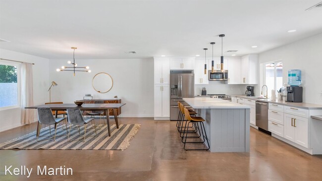 Foto del edificio - 3 br, 2 bath House - 1511 E. Edgewater Dr.
