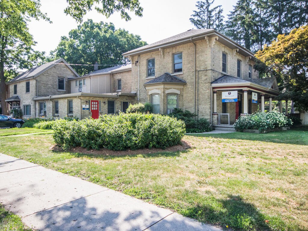Primary Photo - 718 Waterloo St
