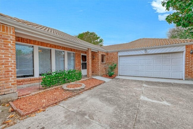 Building Photo - 12815 Ashford Chase Dr