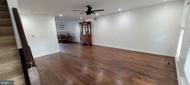 Foto del edificio - 262 Liberty Dr