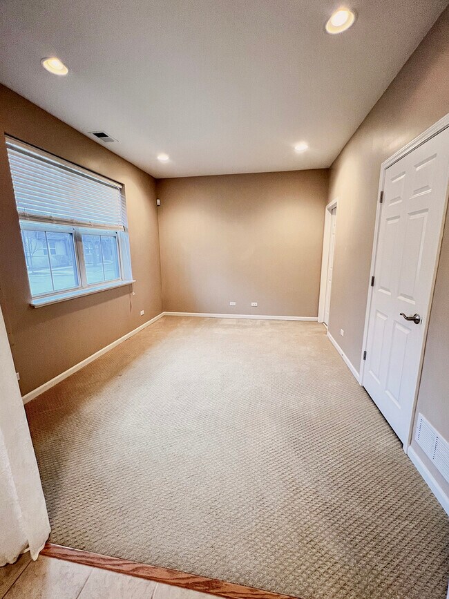 Foto del edificio - 742 Summit Ln