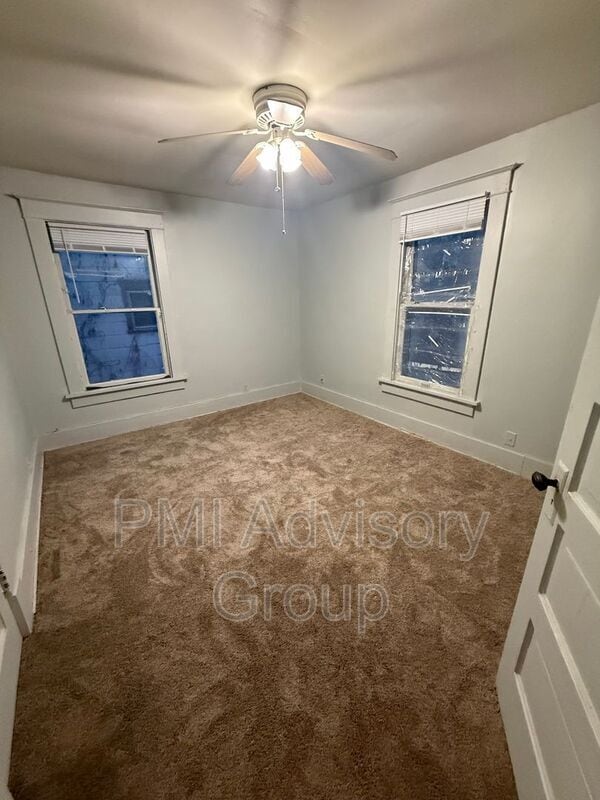 Foto del edificio - 1323 SW Garfield Ave