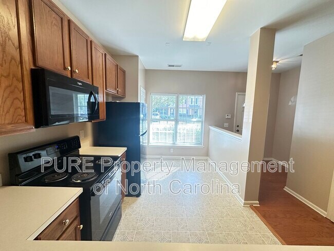 Building Photo - 8046 Stoneham Ct