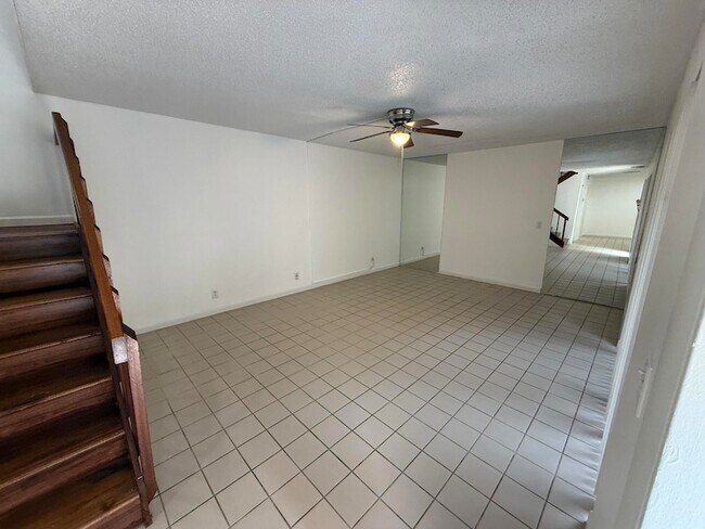 Foto del edificio - 1640 Forest Lakes Cir