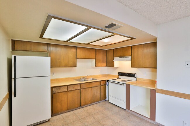 Building Photo - 21632 N 23rd Ave