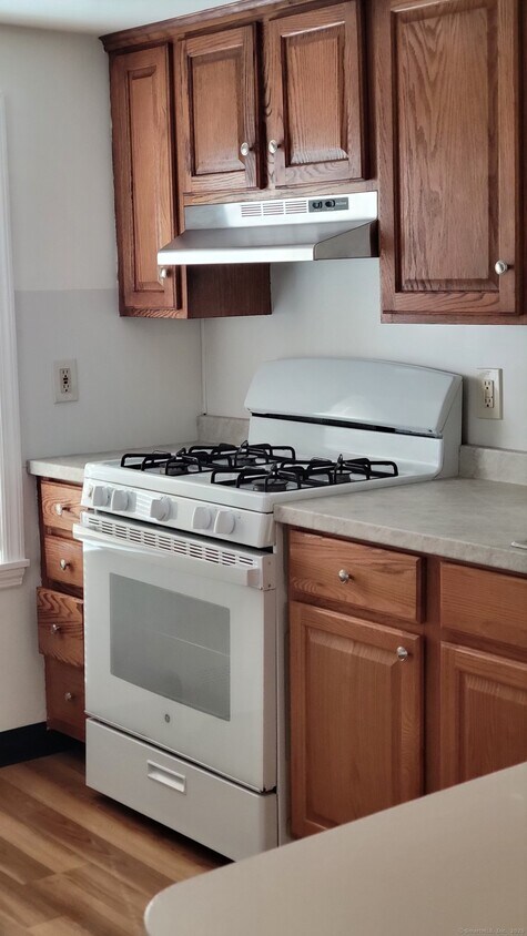 Primary Photo - 6 Pleasant St