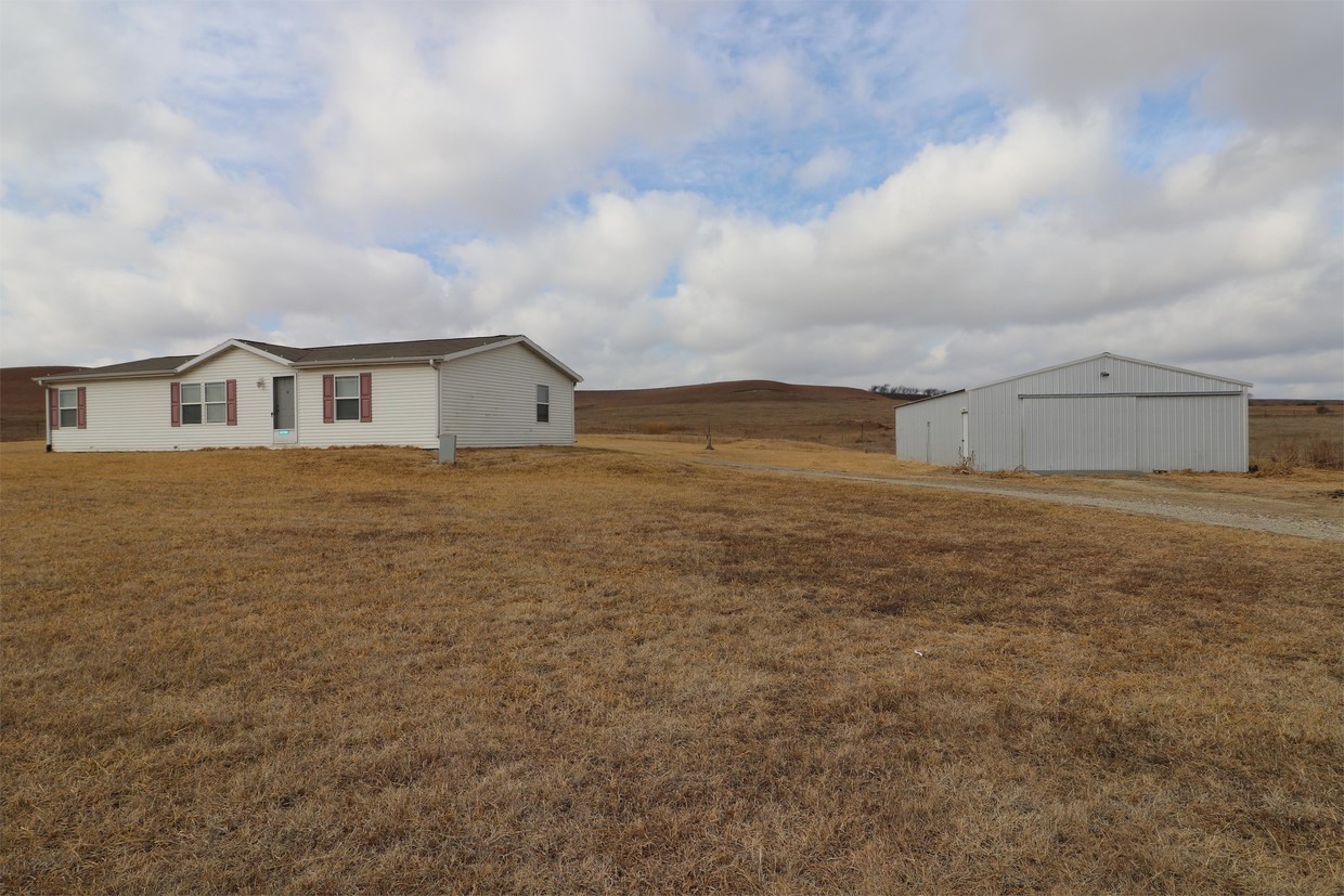 Primary Photo - 12300 Clarks Creek Rd