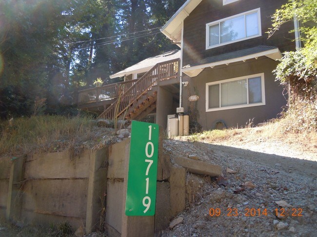 Building Photo - 10719 Lomita Ave