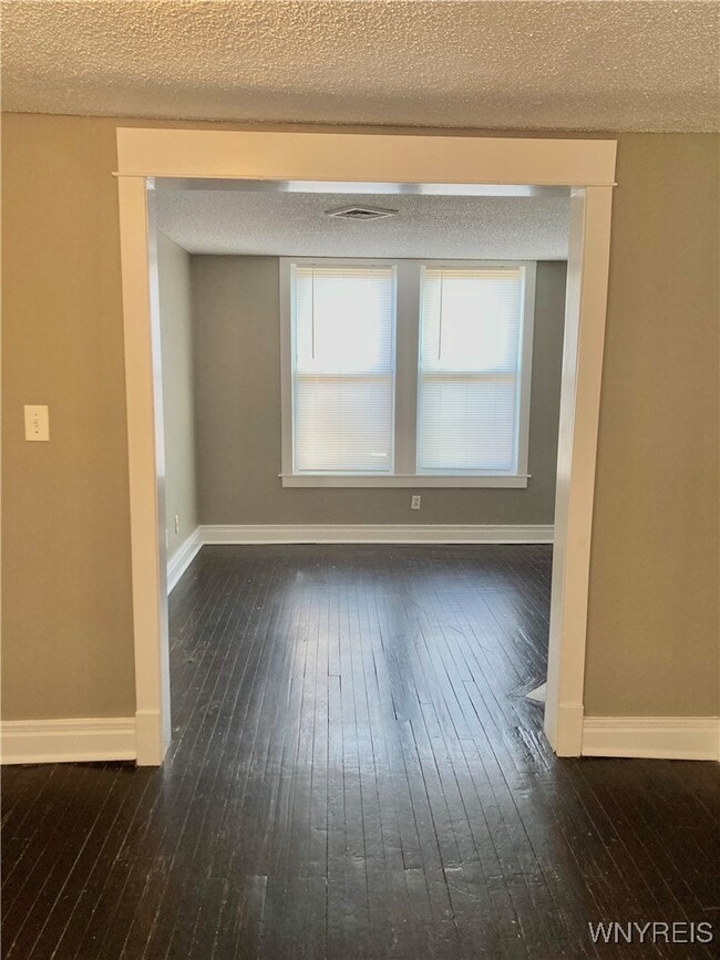 Foto del edificio - 294 S Elmwood Ave