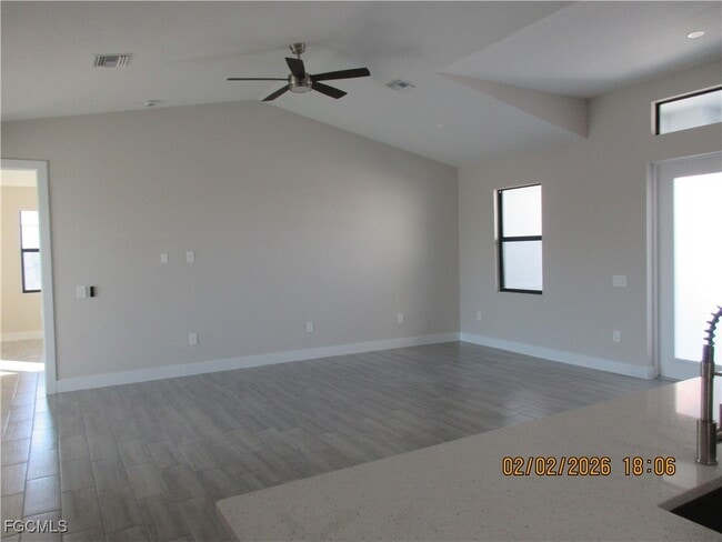 Foto del edificio - 208 NW 6th St