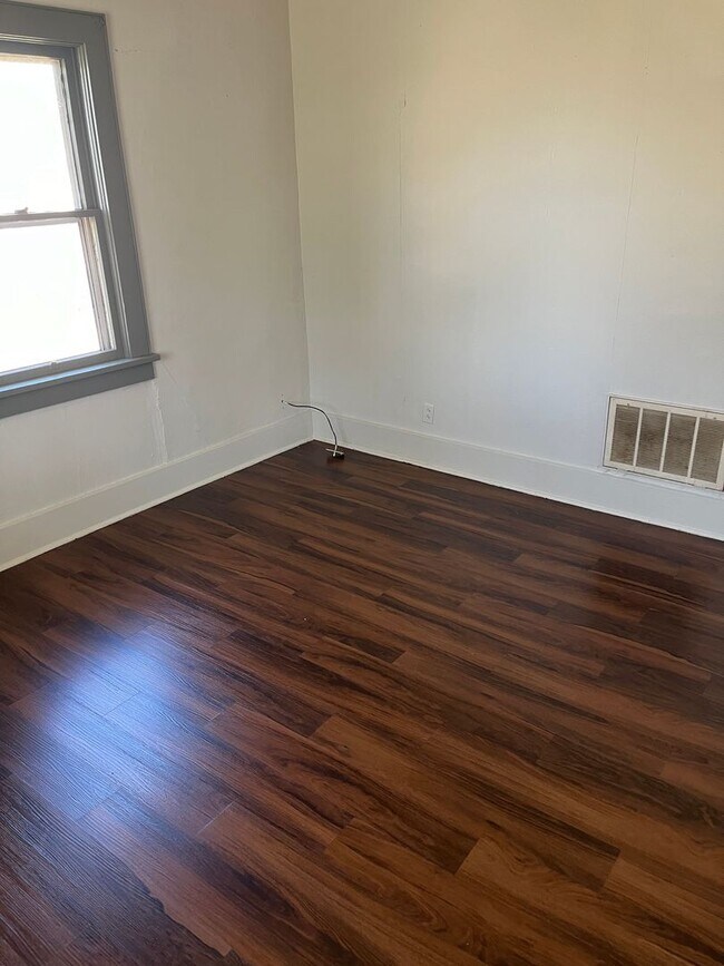 Foto del edificio - $595 - 1 bed 1 bath - Single Family Home