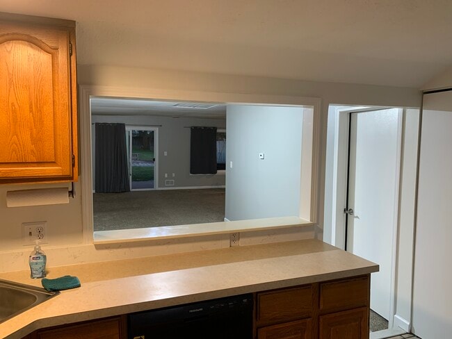 Foto del edificio - 8346 N Grace St