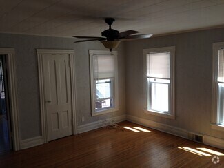 Building Photo - 267 Sanford St