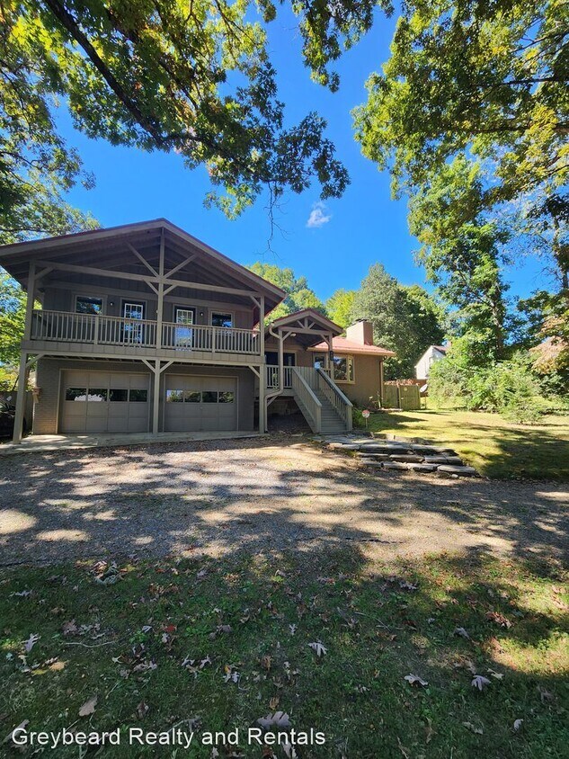 3 br, 2 bath House 309 Montreat Road