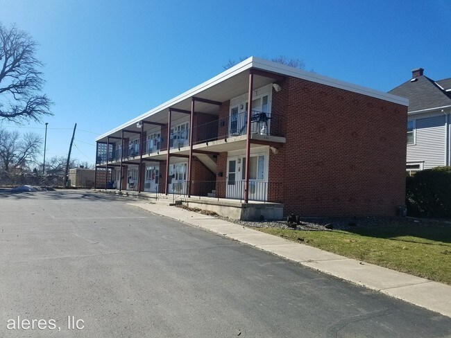 Foto del edificio - 305 1st Ave NW