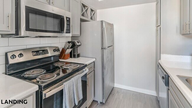 Foto del edificio - 2500 Woodland Park Dr