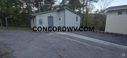 Building Photo - 209 Burch St