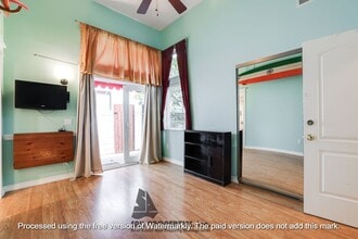 Building Photo - 614 13th St