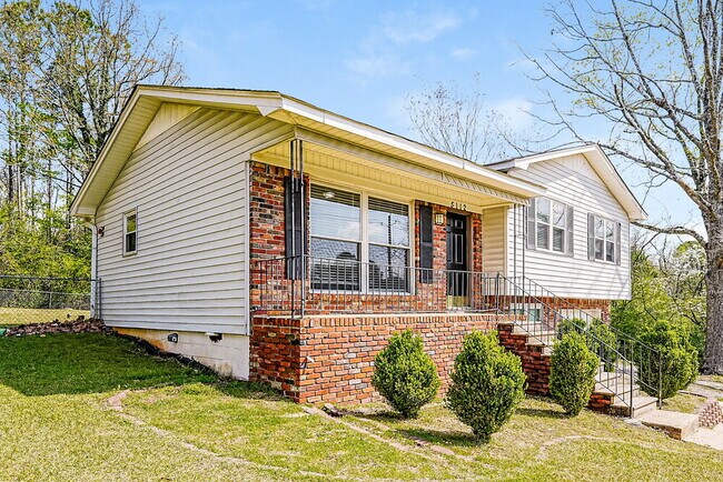 Building Photo - 5112 Rick Dr