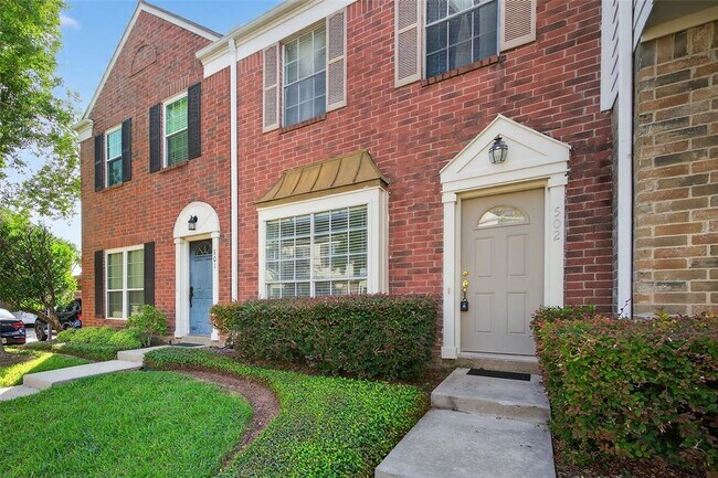 Foto del edificio - 2930 Grants Lake Blvd