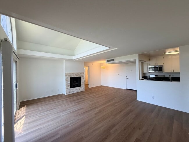 Interior Photo - KBC Burbank