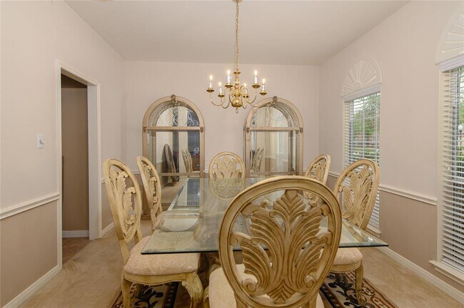 Foto del edificio - 1610 Thunder Lake Ln