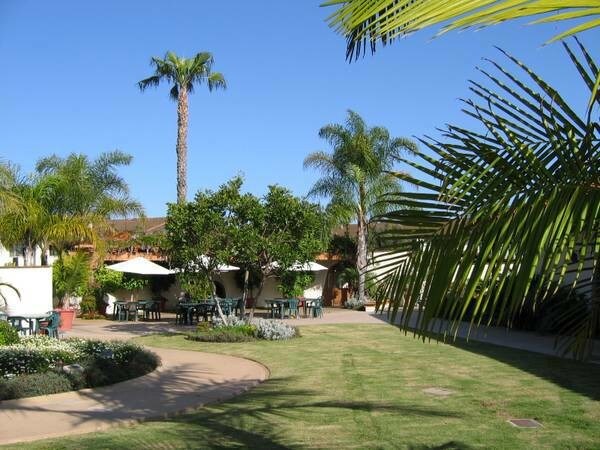 Building Photo - 4068 Loma Riviera Cir