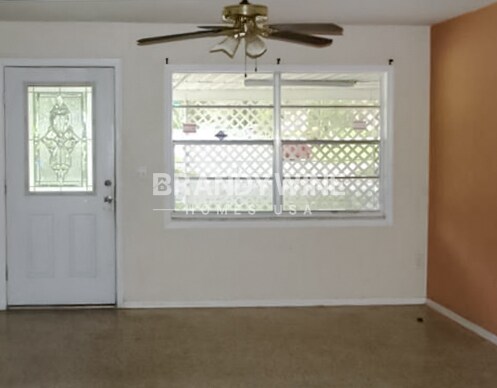 Building Photo - 2402 E Bougainvillea Ave