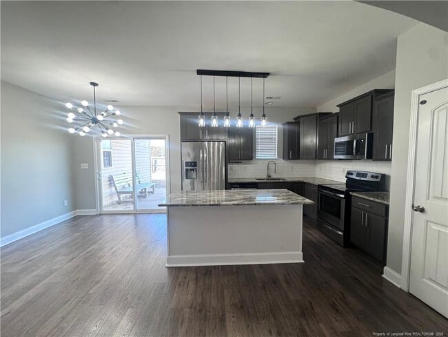 Building Photo - 1544 Vandenberg Dr