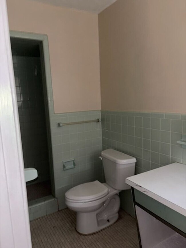 Foto del edificio - 5725 Brownlee Dr